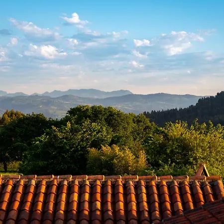 Casa De Aldea Con Piscina Calefactada * Villaviciosa (Asturias)