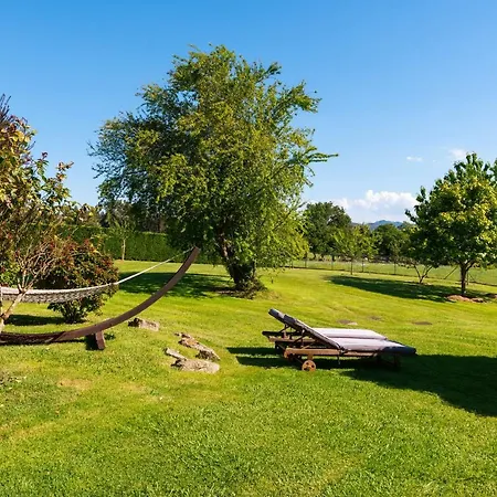 Casa De Aldea Con Piscina Calefactada Casa rural Villaviciosa (Asturias)