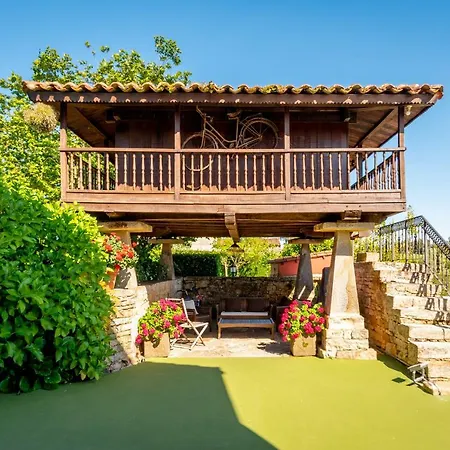 Casa De Aldea Con Piscina Calefactada Casa rural Villaviciosa (Asturias)