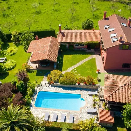 Casa De Aldea Con Piscina Calefactada Casa rural