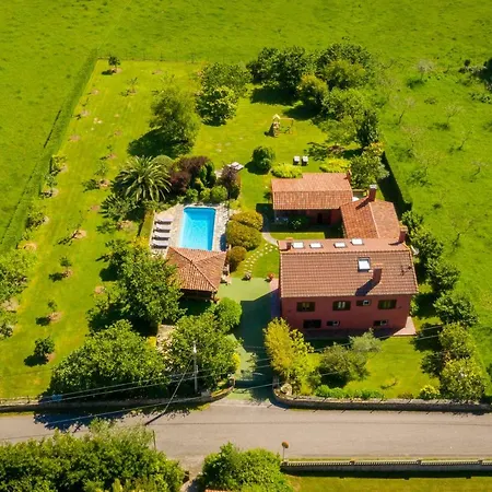 Casa rural Casa De Aldea Con Piscina Calefactada *