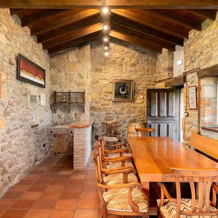 Casa rural Casa De Aldea Con Piscina Calefactada Villaviciosa (Asturias)