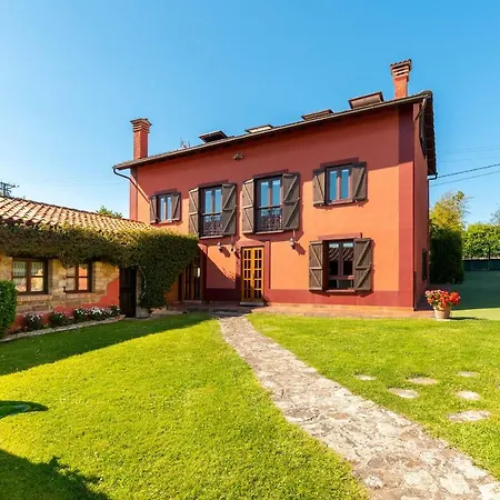 Casa De Aldea Con Piscina Calefactada * Villaviciosa (Asturias)