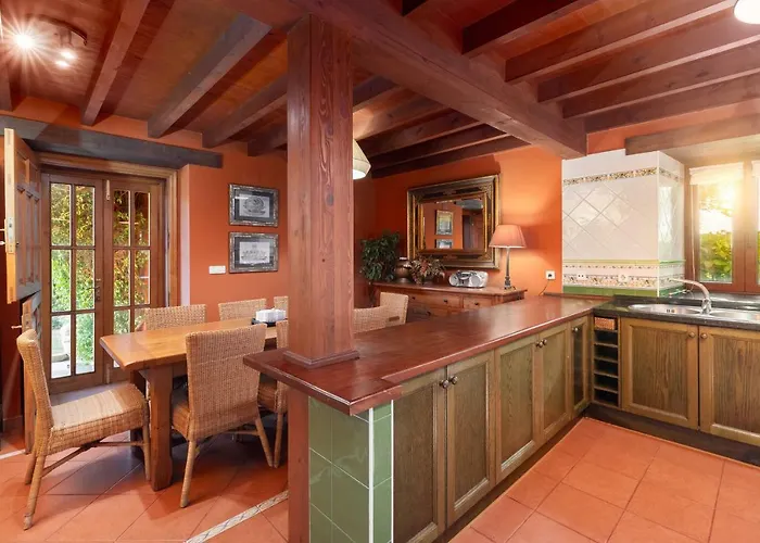 Casa De Aldea Con Piscina Calefactada Opcional - Ca-1451-as منزل ريفي *